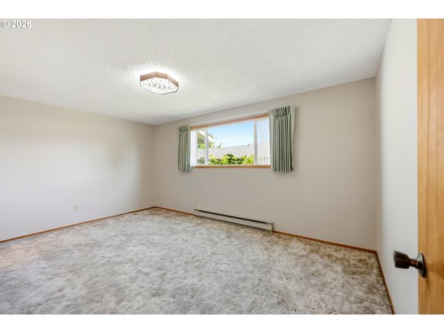 745 Ne FLEMING Ave C22, Gresham, OR 97030