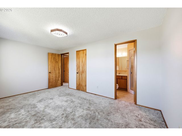 745 Ne FLEMING Ave C22, Gresham, OR 97030