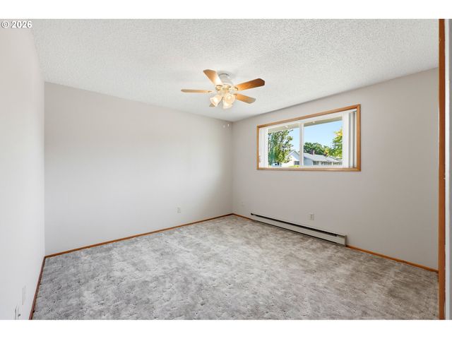 745 Ne FLEMING Ave C22, Gresham, OR 97030