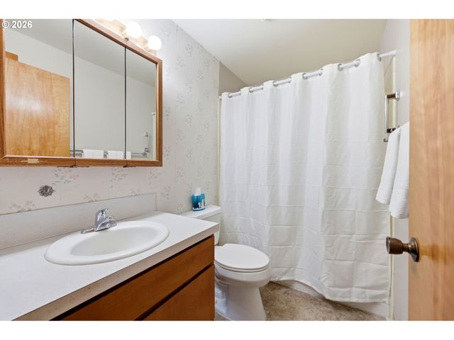 745 Ne FLEMING Ave C22, Gresham, OR 97030