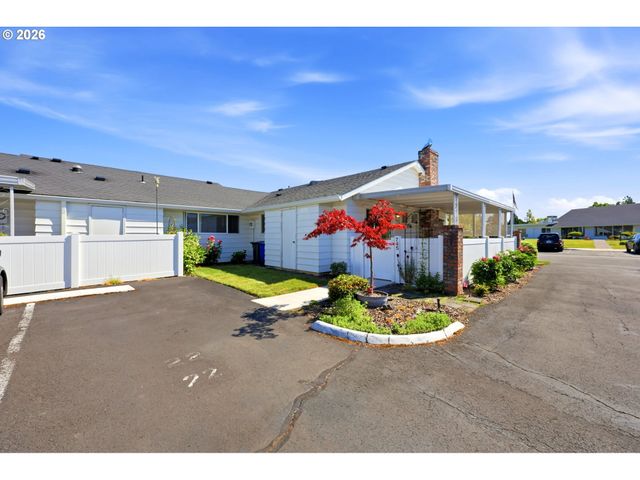 745 Ne FLEMING Ave C22, Gresham, OR 97030