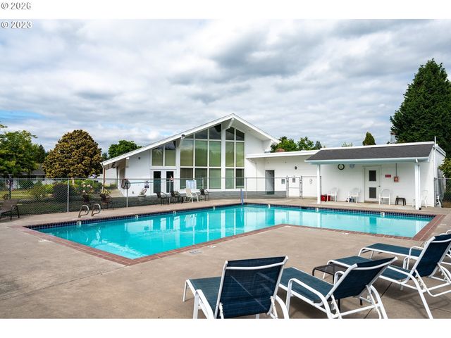 745 Ne FLEMING Ave C22, Gresham, OR 97030