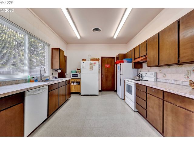 745 Ne FLEMING Ave C22, Gresham, OR 97030