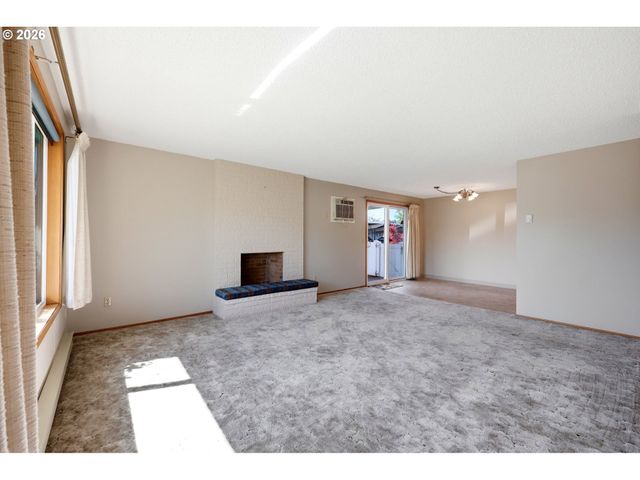 745 Ne FLEMING Ave C22, Gresham, OR 97030