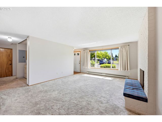 745 Ne FLEMING Ave C22, Gresham, OR 97030