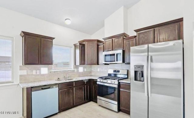 14364 Bill Lazor Parkway, Horizon City, TX 79928