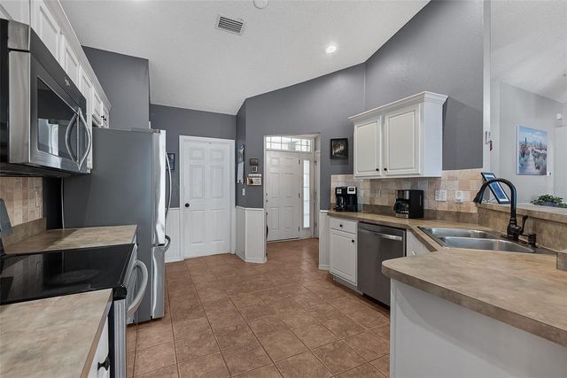 7 LEE DRIVE, Palm Coast, FL 32137