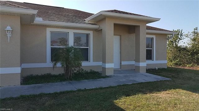 932 Dobbins ST E, Lehigh Acres, FL 33974