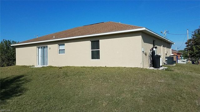 932 Dobbins ST E, Lehigh Acres, FL 33974