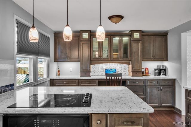 94 Grand Prix Drive, Cheektowaga, NY 14227