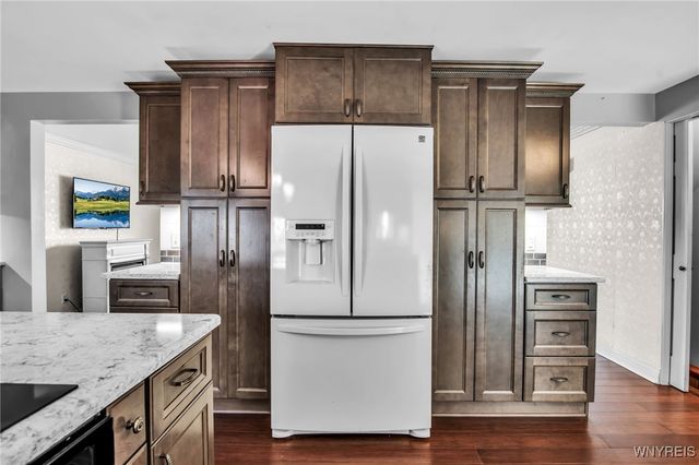 94 Grand Prix Drive, Cheektowaga, NY 14227