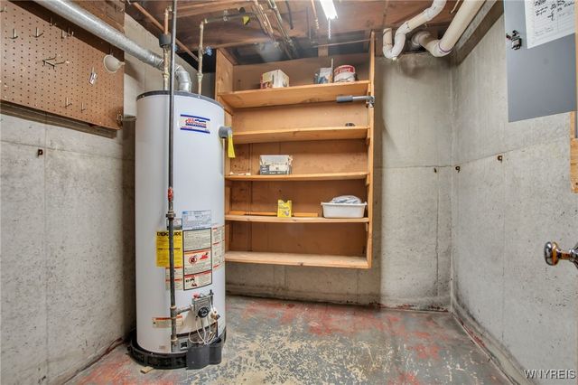 94 Grand Prix Drive, Cheektowaga, NY 14227