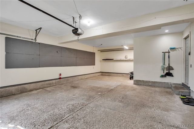 94 Grand Prix Drive, Cheektowaga, NY 14227