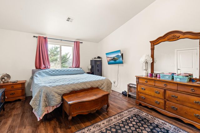 545 N Heights Drive, Eagle Point, OR 97524