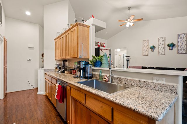 545 N Heights Drive, Eagle Point, OR 97524