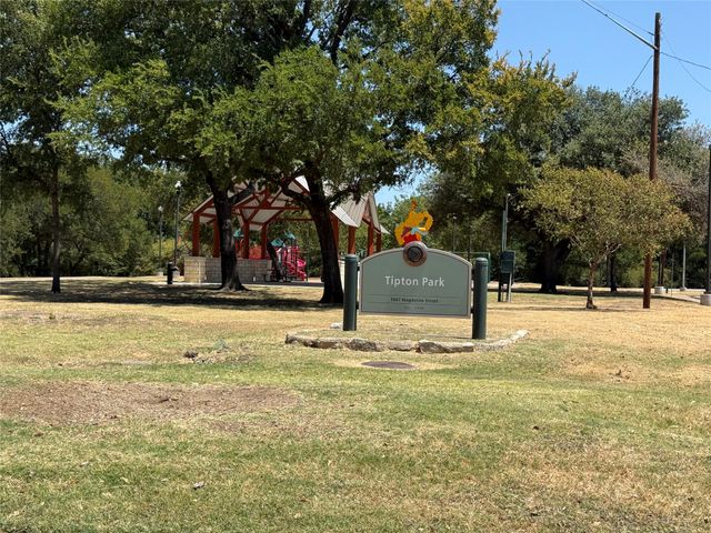 3734 Bayside Drive, Dallas, TX 75212