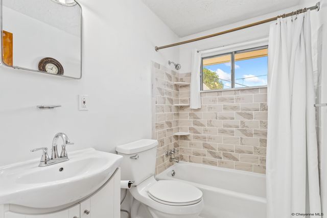 347 STINSON AVE, Cheyenne, WY 82007