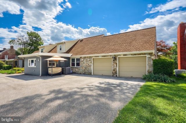 1001 BROADWAY, Hanover, PA 17331