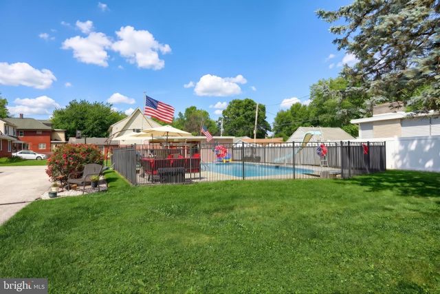 1001 BROADWAY, Hanover, PA 17331