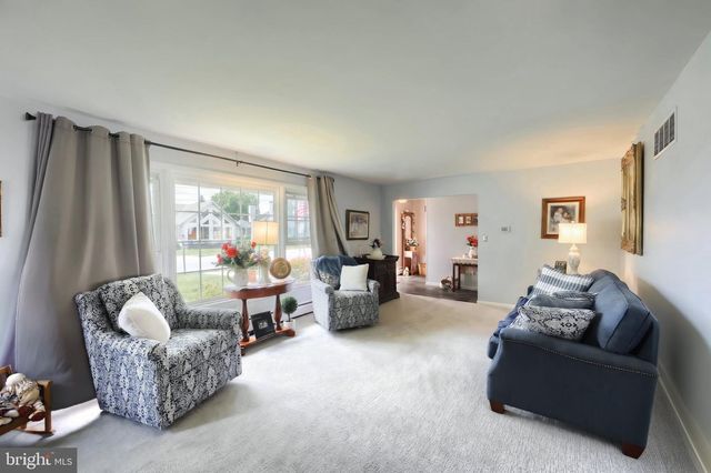 1001 BROADWAY, Hanover, PA 17331
