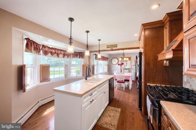 1001 BROADWAY, Hanover, PA 17331