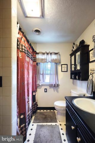 1001 BROADWAY, Hanover, PA 17331