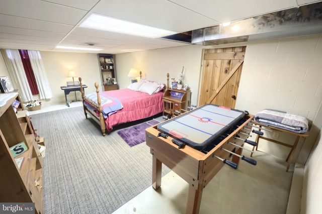 1001 BROADWAY, Hanover, PA 17331