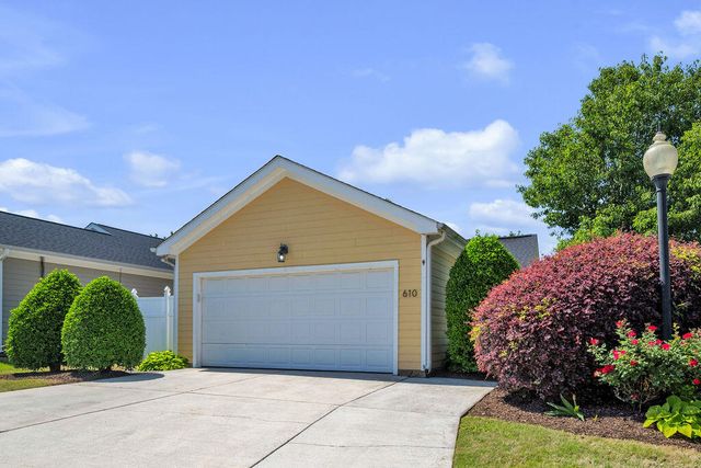 610 Callaway Court, Chattanooga, TN 37421