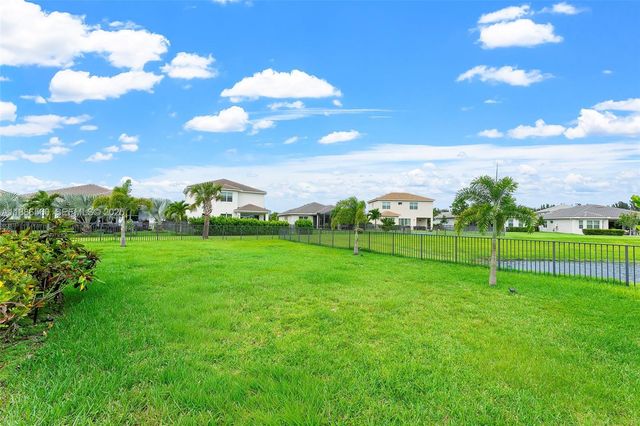 15901 Meadowlark Court, Loxahatchee, FL 33470