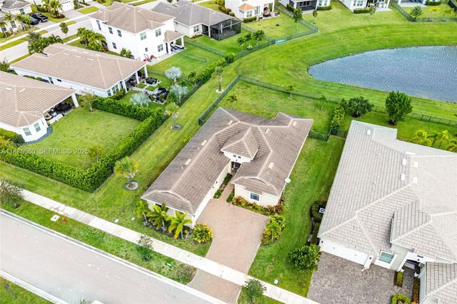 15901 Meadowlark Court, Loxahatchee, FL 33470