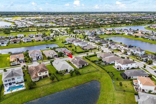 15901 Meadowlark Court, Loxahatchee, FL 33470