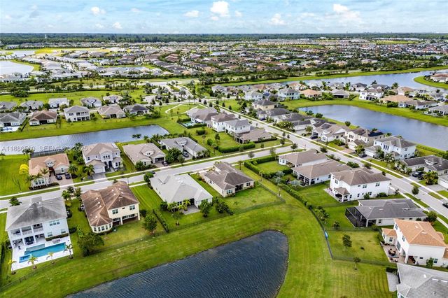 15901 Meadowlark Court, Loxahatchee, FL 33470