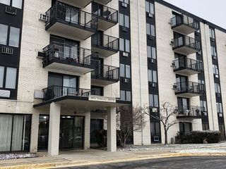9074 W Terrace Drive 1I, Niles, IL 60714