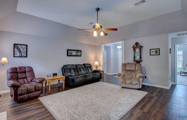 21 West Point Drive, Maumelle, AR 72113