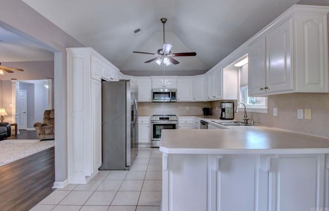 21 West Point Drive, Maumelle, AR 72113