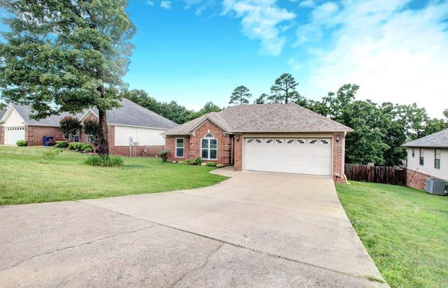 21 West Point Drive, Maumelle, AR 72113