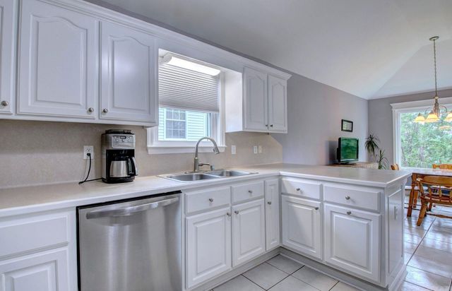 21 West Point Drive, Maumelle, AR 72113