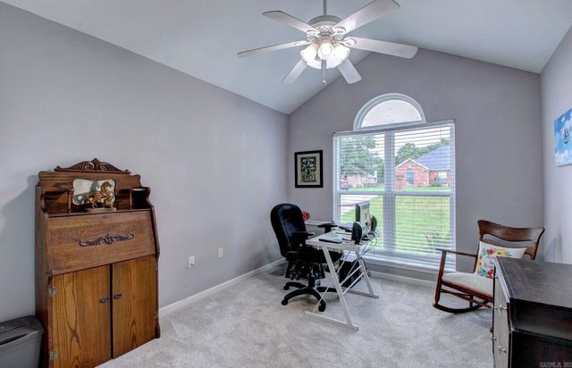 21 West Point Drive, Maumelle, AR 72113