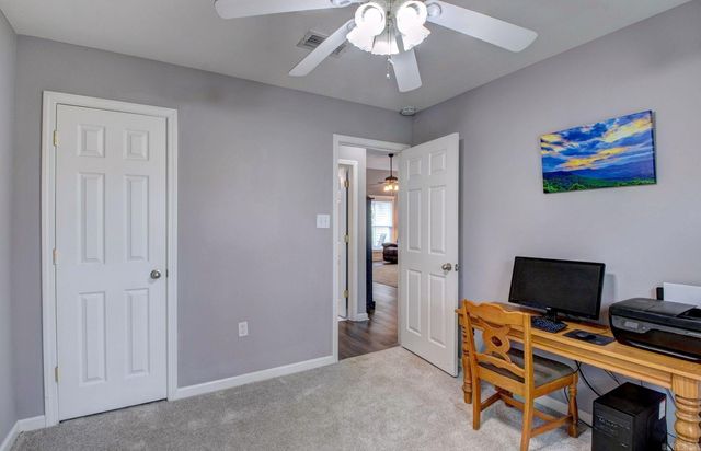 21 West Point Drive, Maumelle, AR 72113