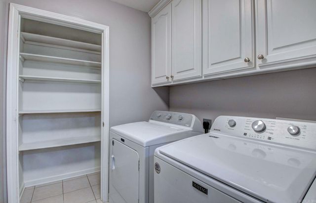 21 West Point Drive, Maumelle, AR 72113