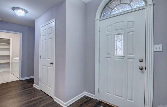 21 West Point Drive, Maumelle, AR 72113