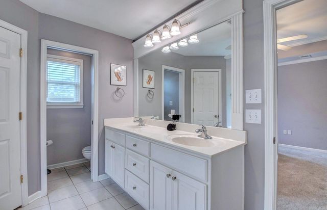 21 West Point Drive, Maumelle, AR 72113