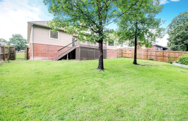21 West Point Drive, Maumelle, AR 72113