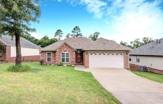 21 West Point Drive, Maumelle, AR 72113
