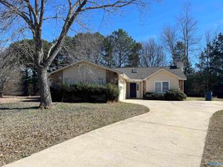 105 Bellhurst Circle, Meridianville, AL 35759