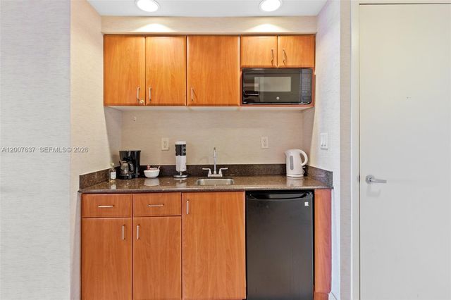 18001 Collins Avenue 511, Sunny Isles Beach, FL 33160