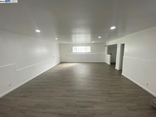 3859 High St, Oakland, CA 94619