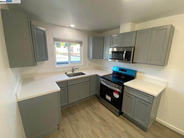 3859 High St, Oakland, CA 94619