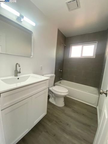 3859 High St, Oakland, CA 94619