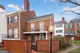 1945 N CALVERT ST #1, Arlington, VA 22201